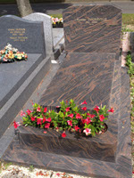 pierre tombale cimetiere de montreuil